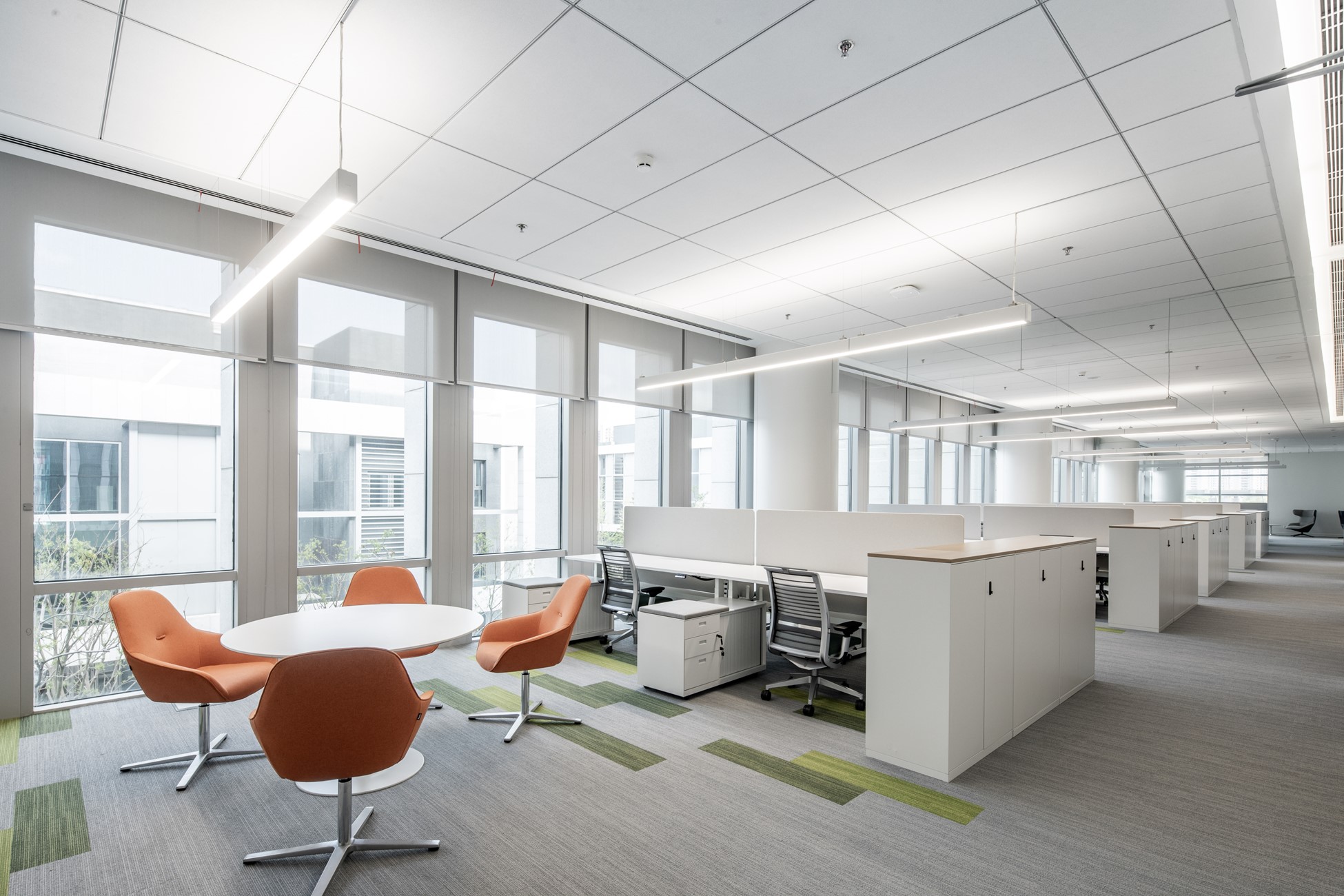 新起点新跨越 昆杜师生员工迈入二期校园 5 first steps around duke kunshans stunning new phase 2 campus cn03