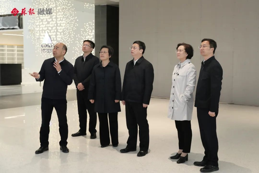 新起点新跨越 昆杜师生员工迈入二期校园 9 81684825034 .pic