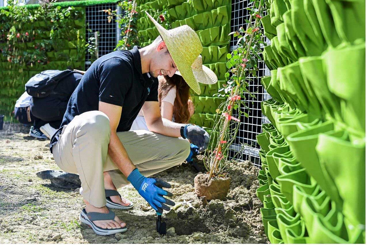 昆山杜克大学荣获全球绿色可持续先锋奖 4 DKU recognized as Global Green Sustainability Pioneer 4 2