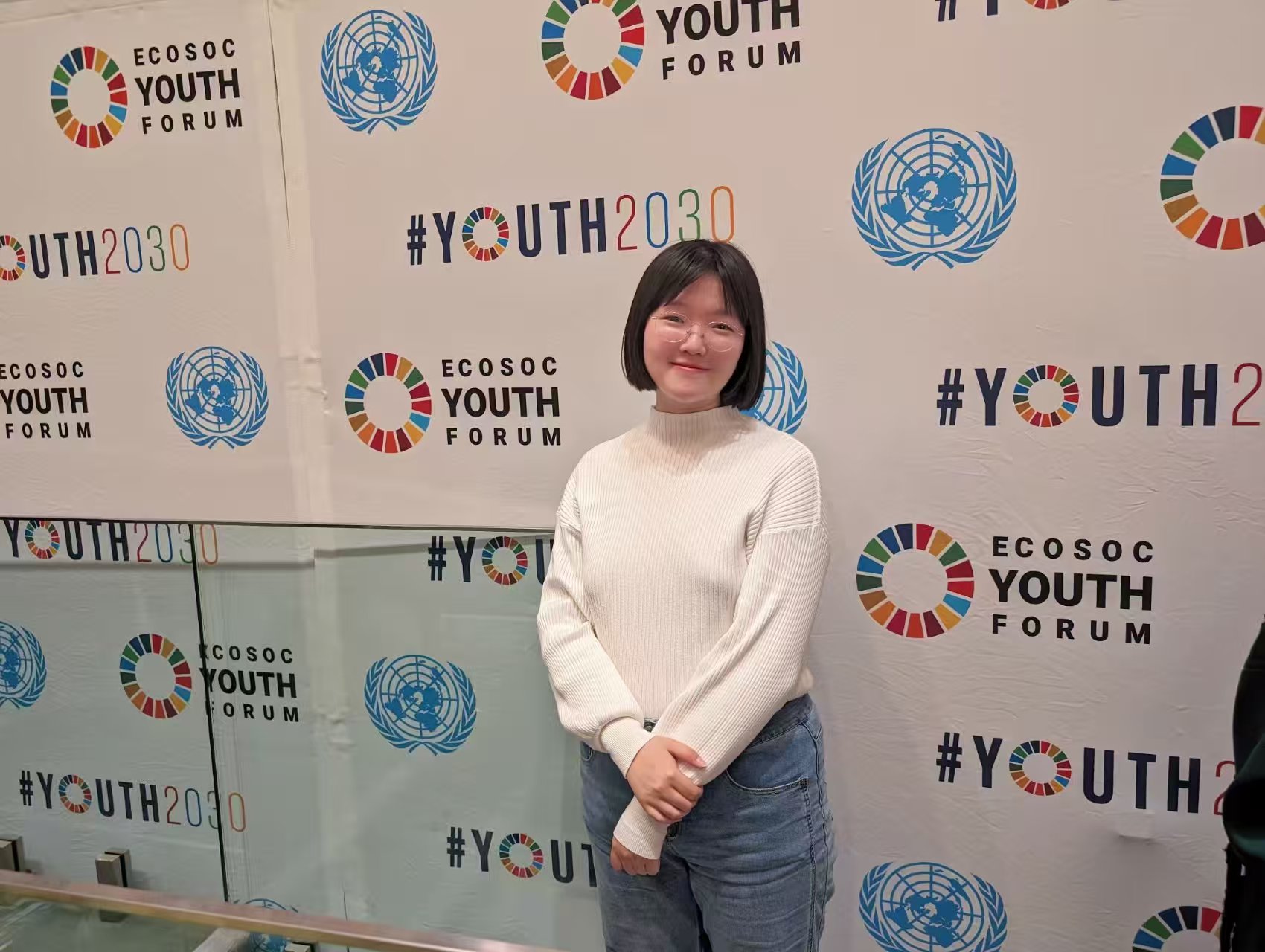 打开“中国”这本书的一百种方式 13 The Center for the Study of Contemporary China 14