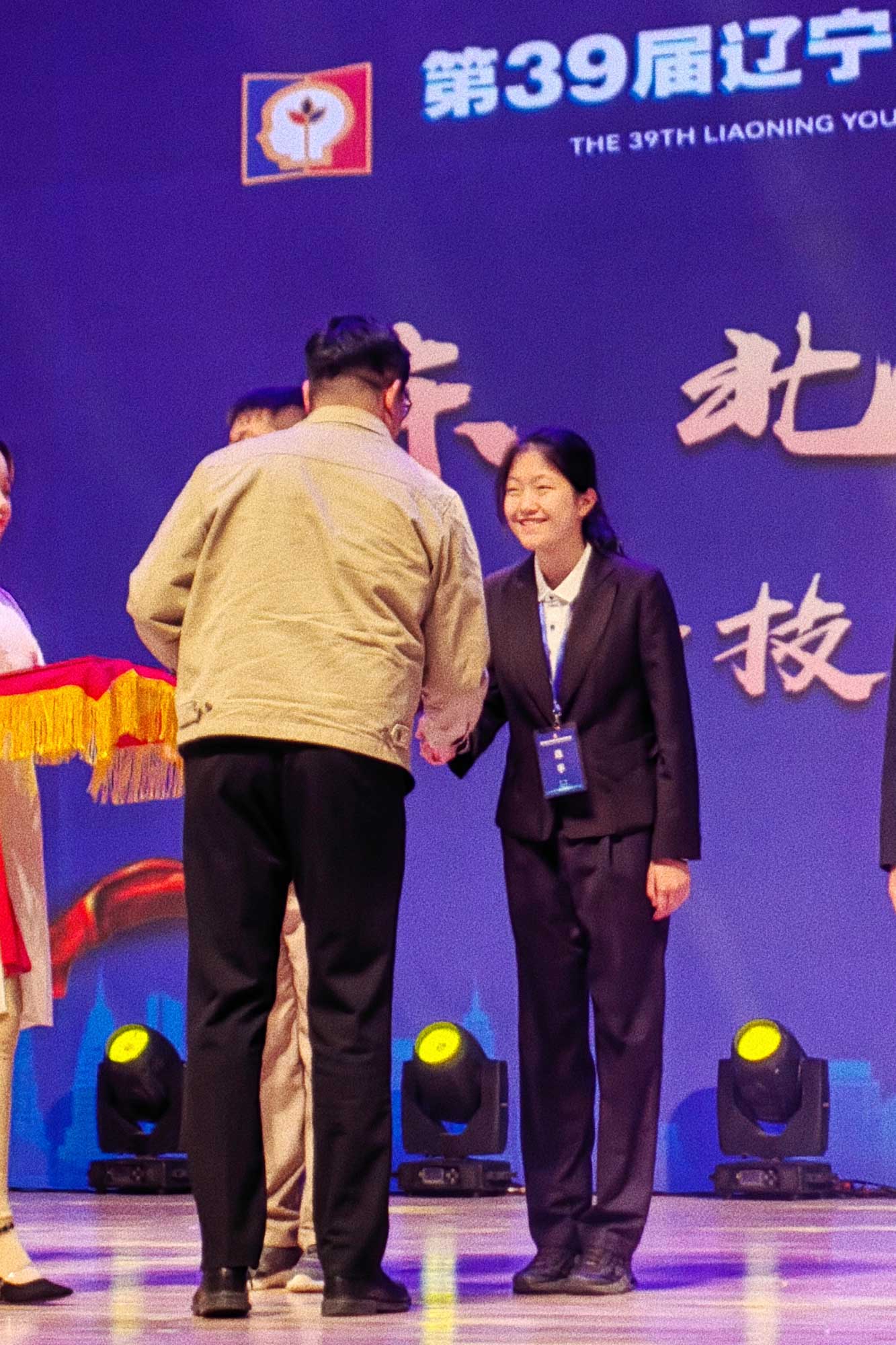 Choosing Minds over Machines 3