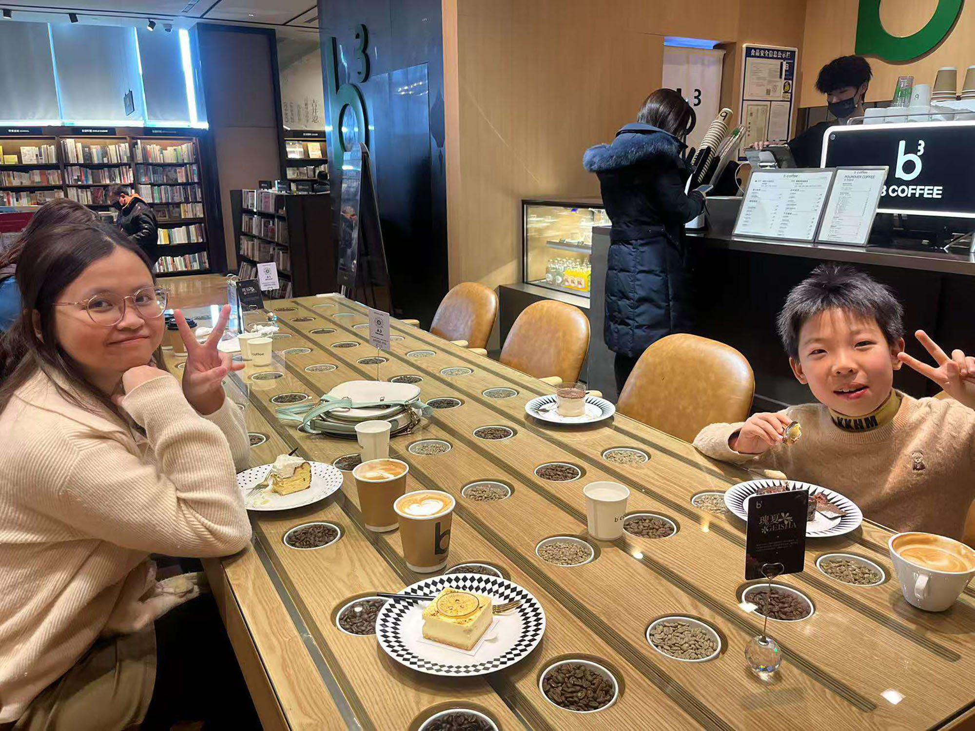 Hai Yen Nguyen:我在中国被温柔接住 8 Hai Yen Nguyen with her host family 9