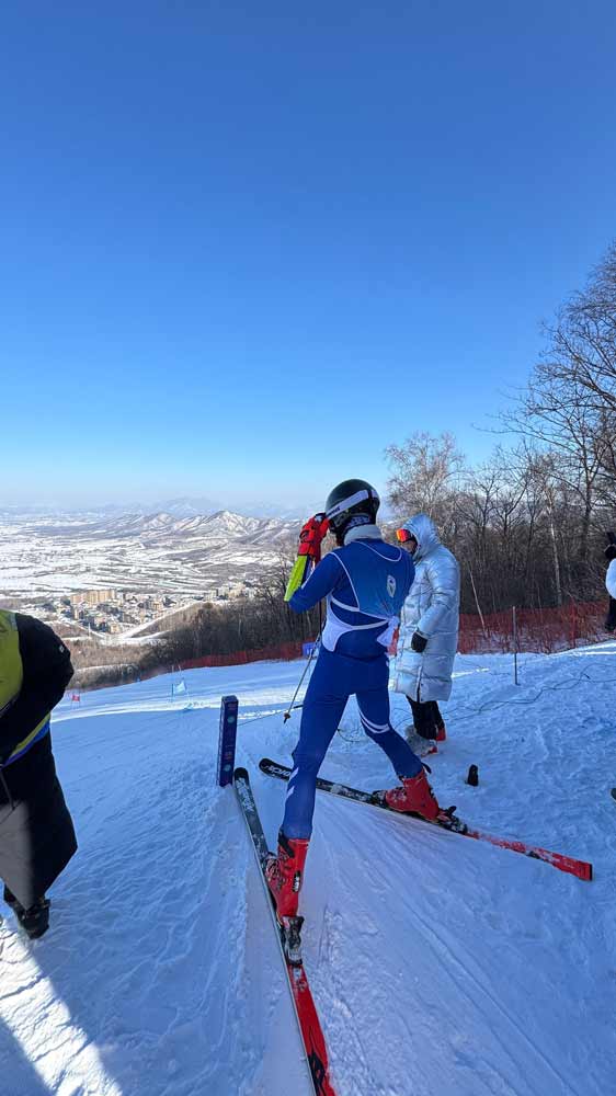 昆杜学子获全国大学生高山滑雪锦标赛冠军 4 DKU freshman wins national collegiate giant slalom title in China 21