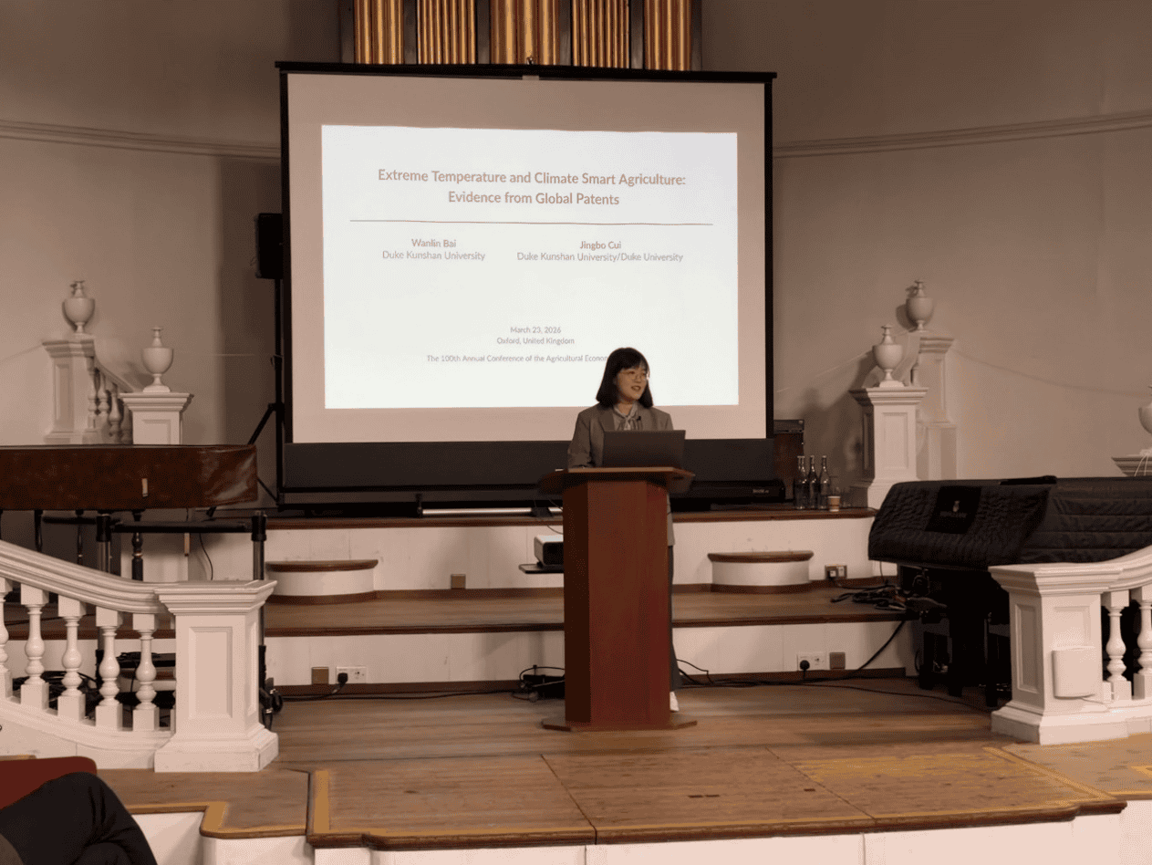 DKU student presents research at Oxford economics conference