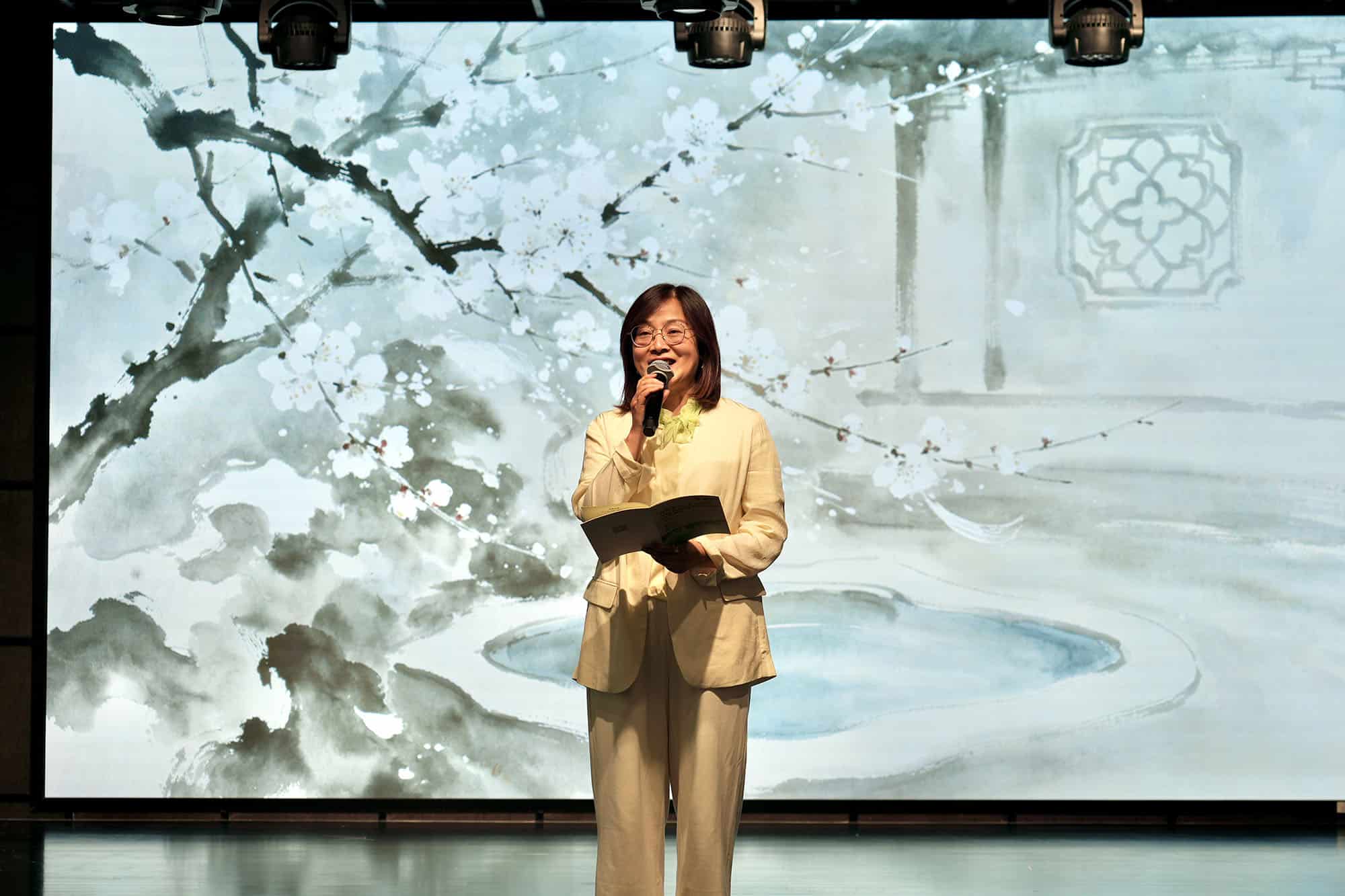 Poetry recital brings DKU and Kunshan voices together 9
