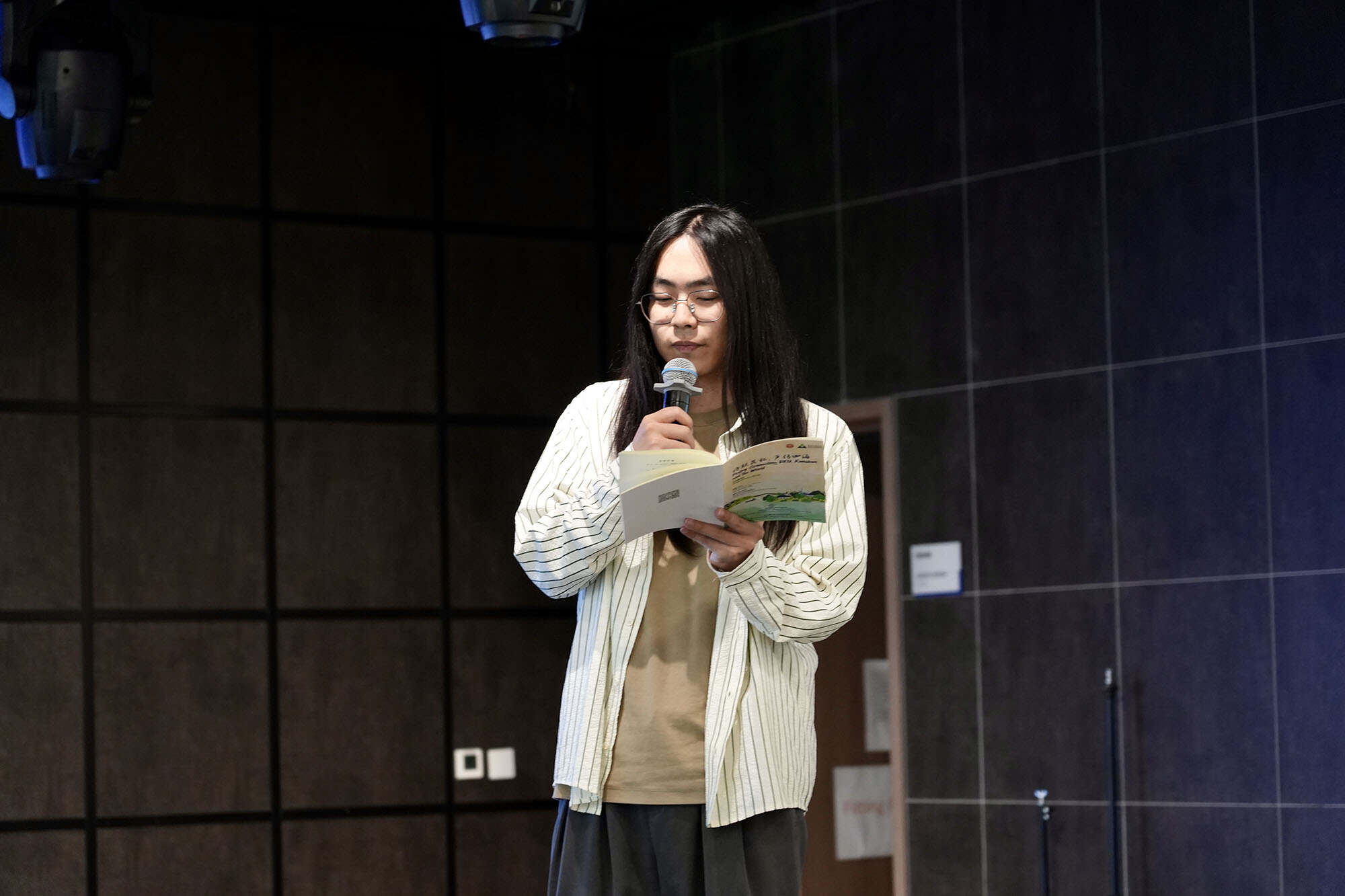 Poetry recital brings DKU and Kunshan voices together 14