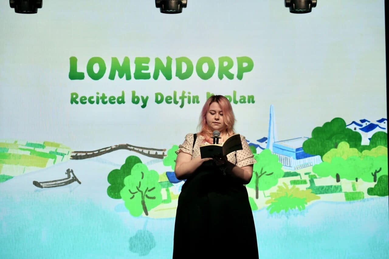 Poetry recital brings DKU and Kunshan voices together 24