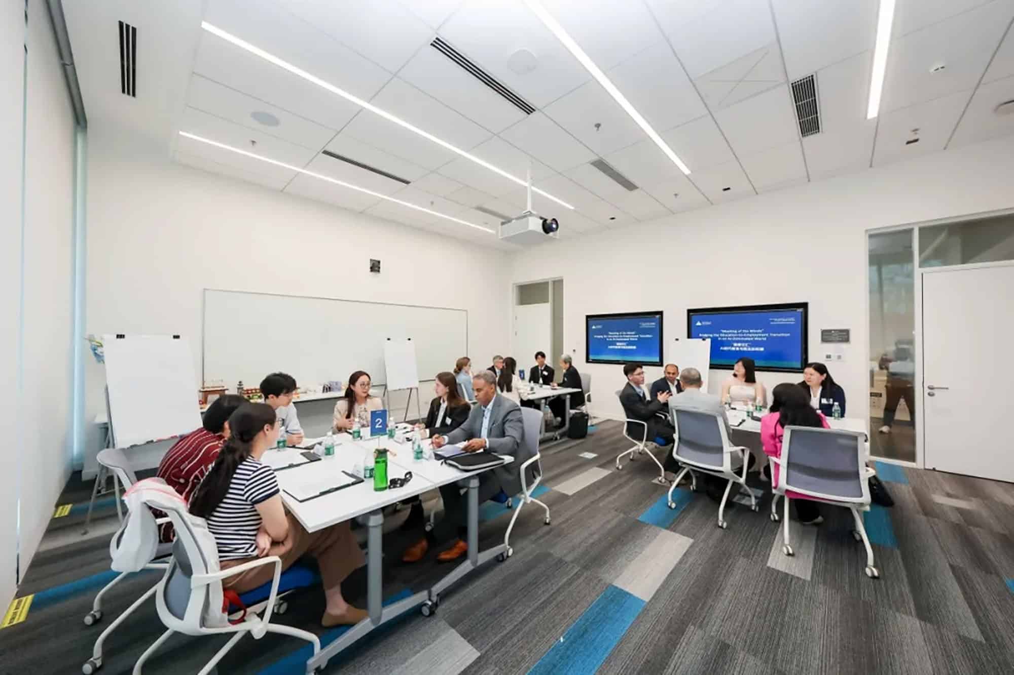 DKU Advisory Board discusses higher education AI at annual meeting 18