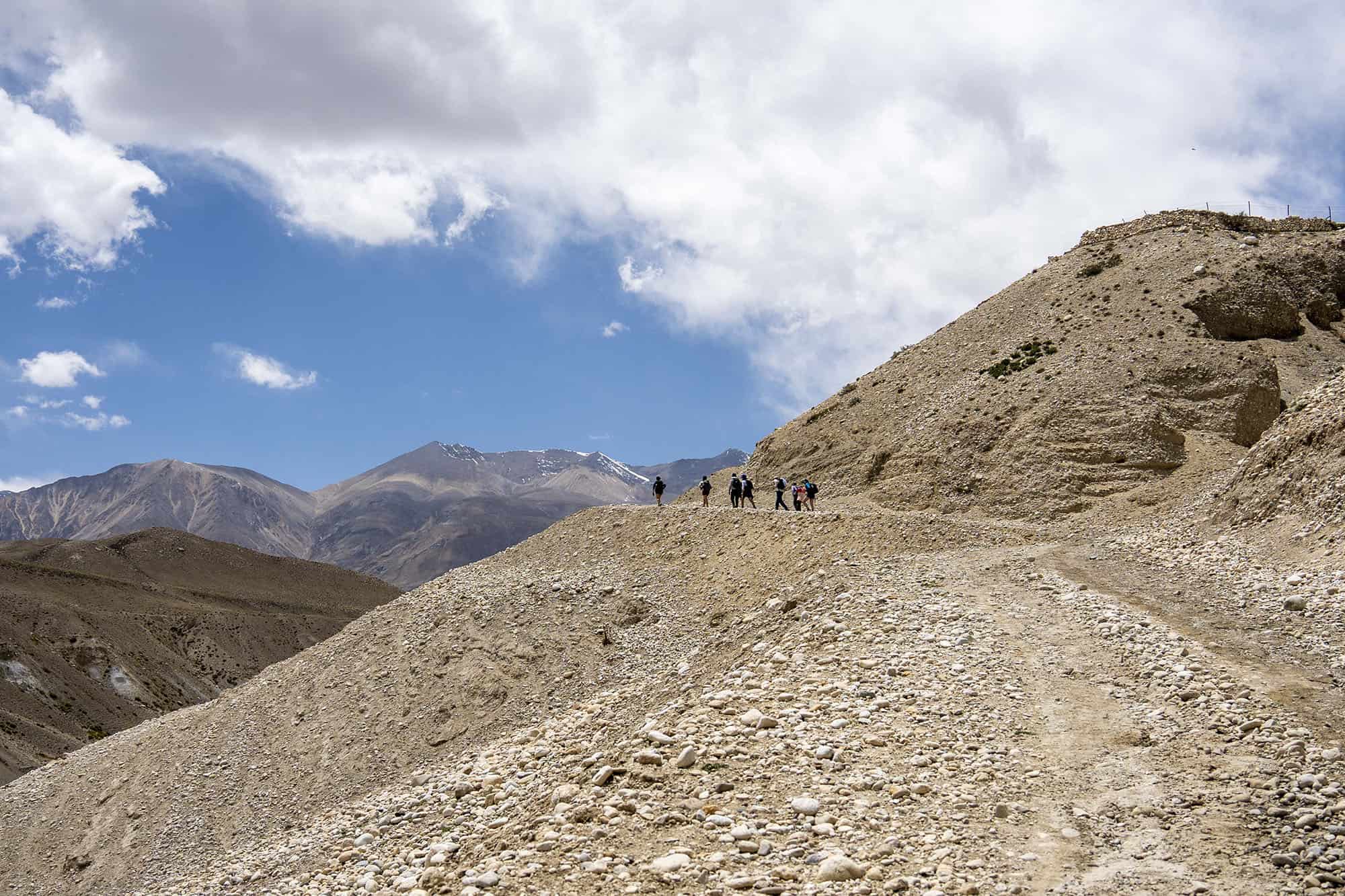 在喜马拉雅,读懂星球健康 24 Into the Himalayas Rethinking Planetary Health 72 2