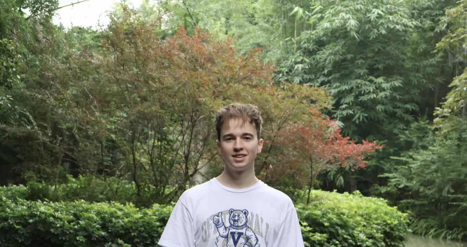 A freshman who keeps diving in 1